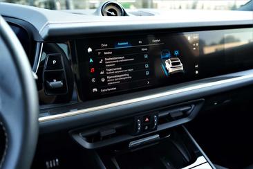 Porsche Cayenne S E-Hybrid — photo 20