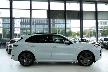 Porsche Cayenne III — photo 4