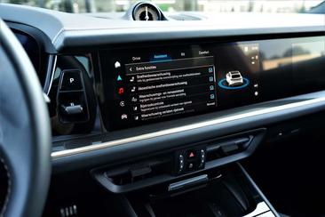 Porsche Cayenne S E-Hybrid — photo 22