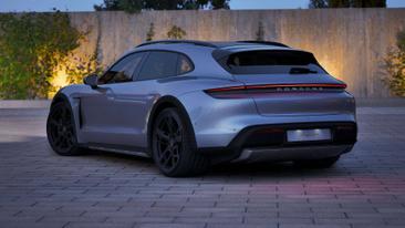 Porsche Taycan — photo 22