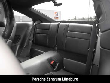 Porsche 911 Carrera 4S — photo 17