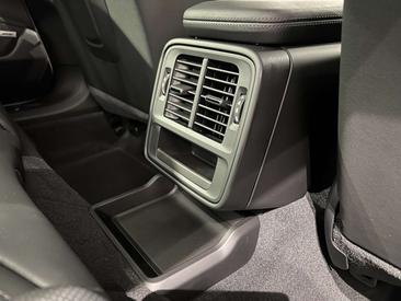 Porsche Taycan — photo 34