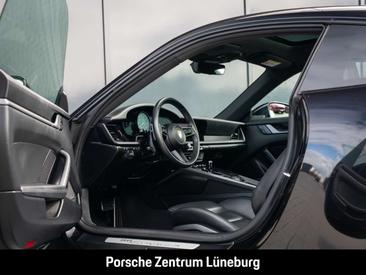 Porsche 911 Carrera 4S — photo 20