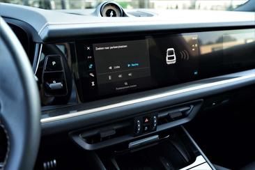 Porsche Cayenne S E-Hybrid — photo 29