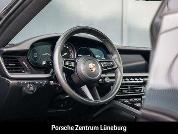 Porsche 911 Carrera 4S — photo 22