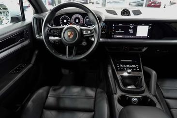 Porsche Cayenne III — photo 16