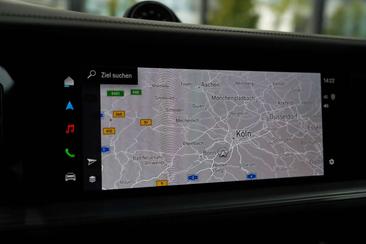 Porsche Cayenne III — photo 18