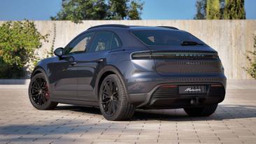 Porsche Macan I 4S Electric — photo 2