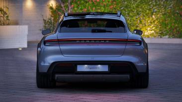 Porsche Taycan — photo 27