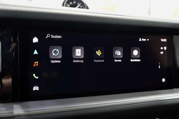Porsche Cayenne III — photo 21