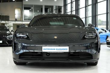 Porsche Taycan Turbo — photo 7