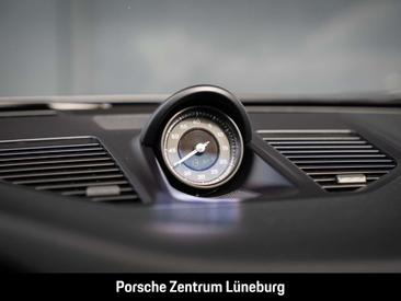 Porsche 911 Carrera 4S — photo 38