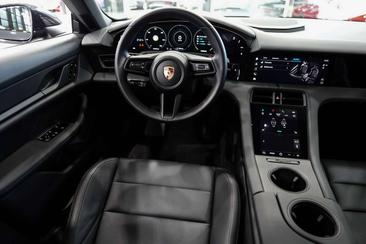 Porsche Taycan Turbo — photo 17
