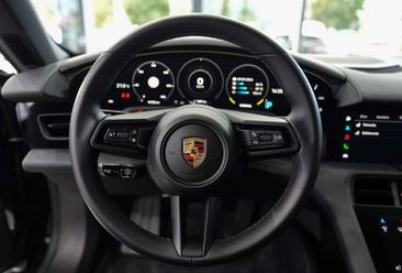 Porsche Taycan Turbo — photo 18