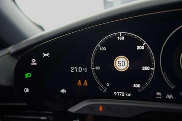 Porsche Taycan Turbo — photo 21