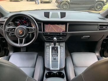 Porsche Macan — photo 11