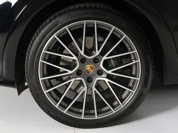 Porsche Cayenne III — photo 9