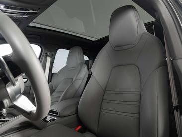 Porsche Cayenne III — photo 13