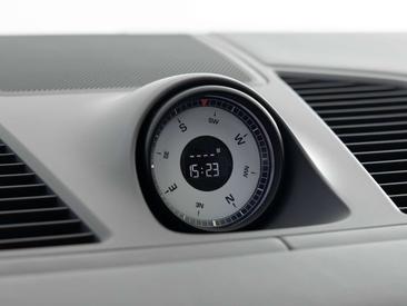 Porsche Cayenne III — photo 18