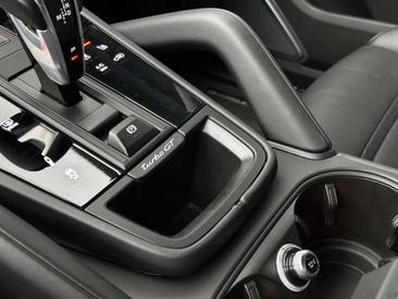 Porsche Cayenne Coupé Turbo GT — photo 13
