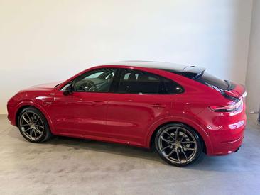 Porsche Cayenne III — photo 20