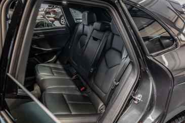 Porsche Macan — photo 5