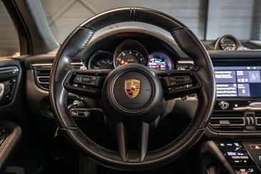 Porsche Macan — photo 9