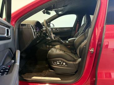 Porsche Cayenne III — photo 27
