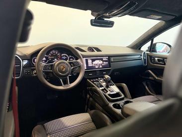 Porsche Cayenne III — photo 29