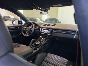 Porsche Cayenne III — photo 30