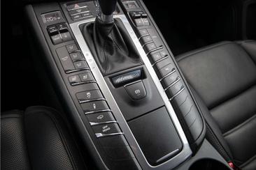 Porsche Macan I S — photo 23