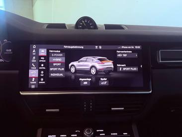 Porsche Cayenne III — photo 39
