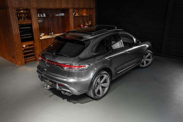 Porsche Macan — photo 27