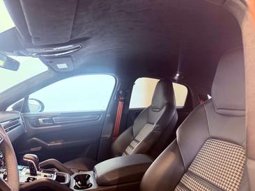 Porsche Cayenne III — photo 47