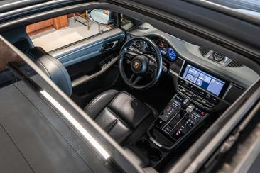 Porsche Macan — photo 30