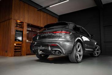 Porsche Macan — photo 36