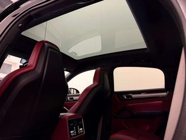 Porsche Cayenne III — photo 15