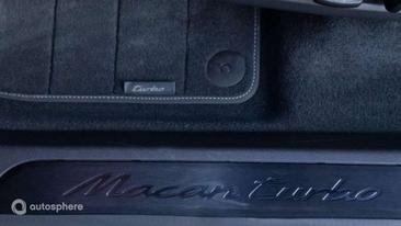 Porsche Macan I Turbo Electric — photo 10