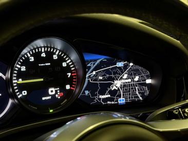 Porsche Cayenne III — photo 30