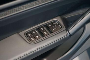 Porsche Cayenne GTS — photo 13