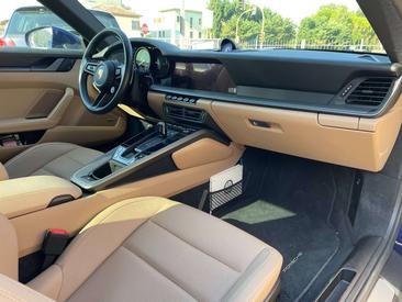 Porsche 911 Carrera — photo 10