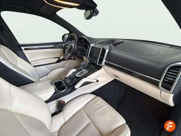 Porsche Cayenne Diesel — photo 12