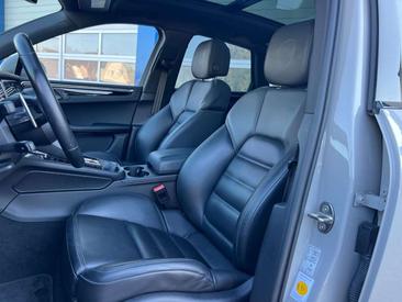 Porsche Macan I S — photo 14