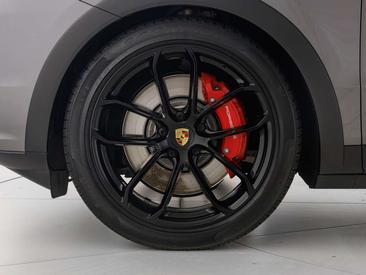 Porsche Cayenne S — photo 13