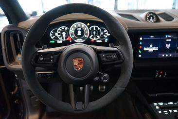 Porsche Cayenne GTS — photo 18