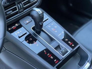 Porsche Macan I S — photo 15