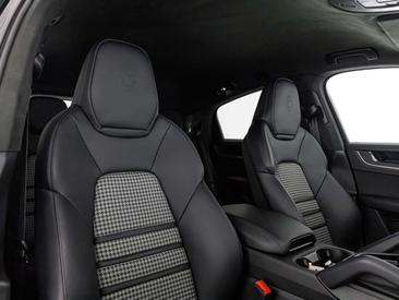 Porsche Cayenne S — photo 17