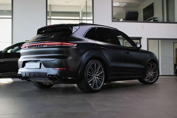 Porsche Cayenne S — photo 16