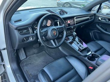 Porsche Macan I S — photo 20