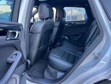 Porsche Macan I S — photo 21